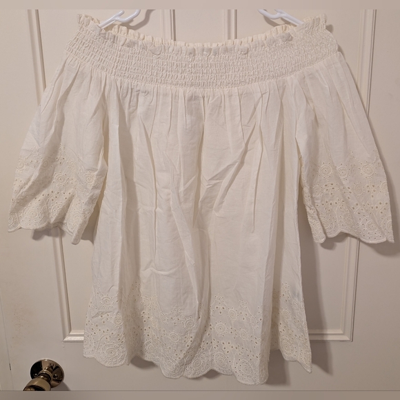 Abercrombie and Fitch Embroidered Hem Off The Shoulder Top - Picture 1 of 4